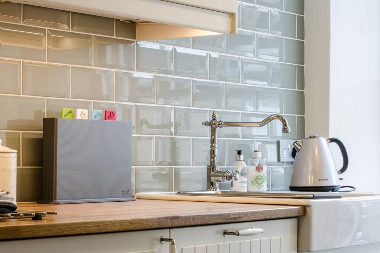 Joivy Stylish Apt In Trendy New Town Location Единбург Екстер'єр фото