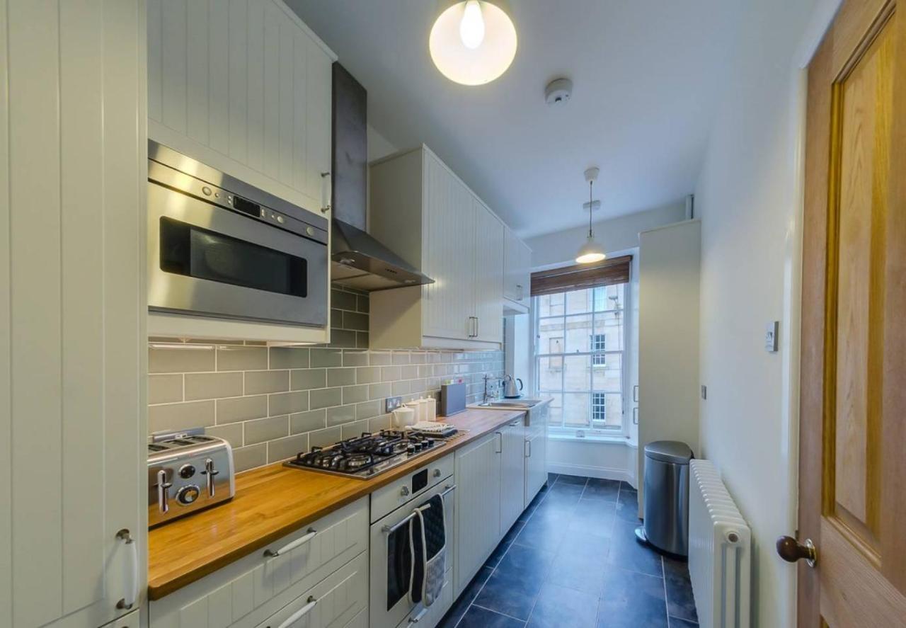 Joivy Stylish Apt In Trendy New Town Location Единбург Екстер'єр фото