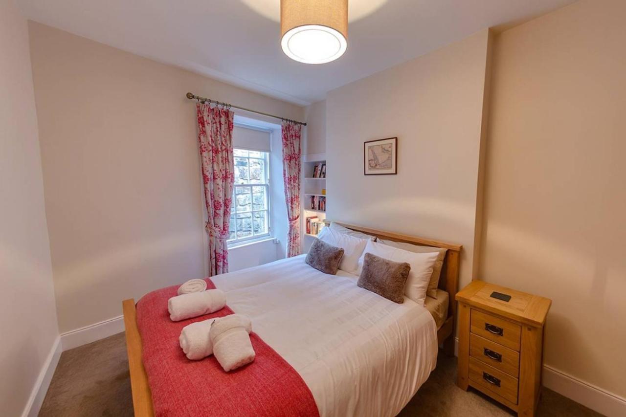 Joivy Stylish Apt In Trendy New Town Location Единбург Екстер'єр фото